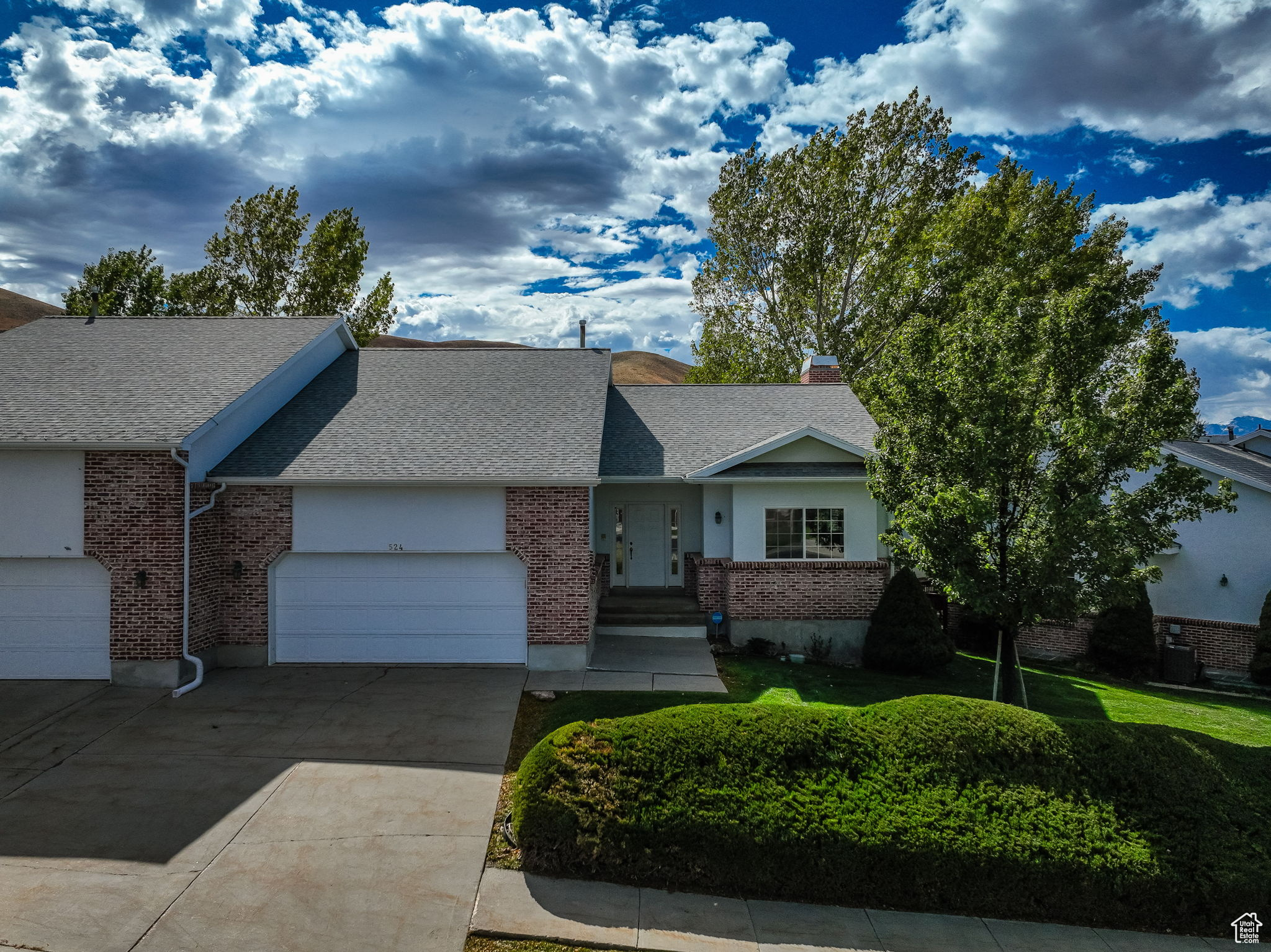 DEER HOLLOW - Residential