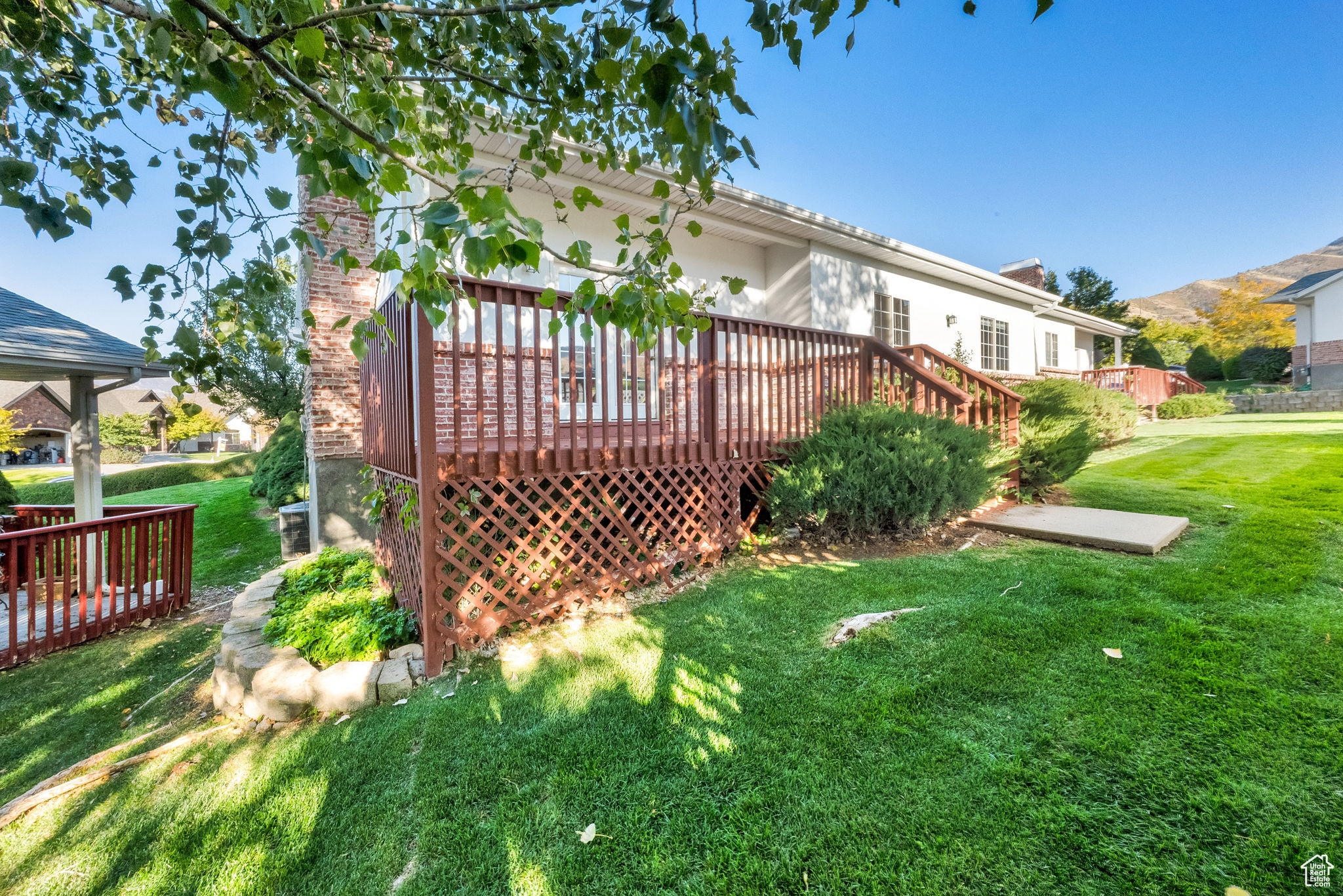 DEER HOLLOW - Residential