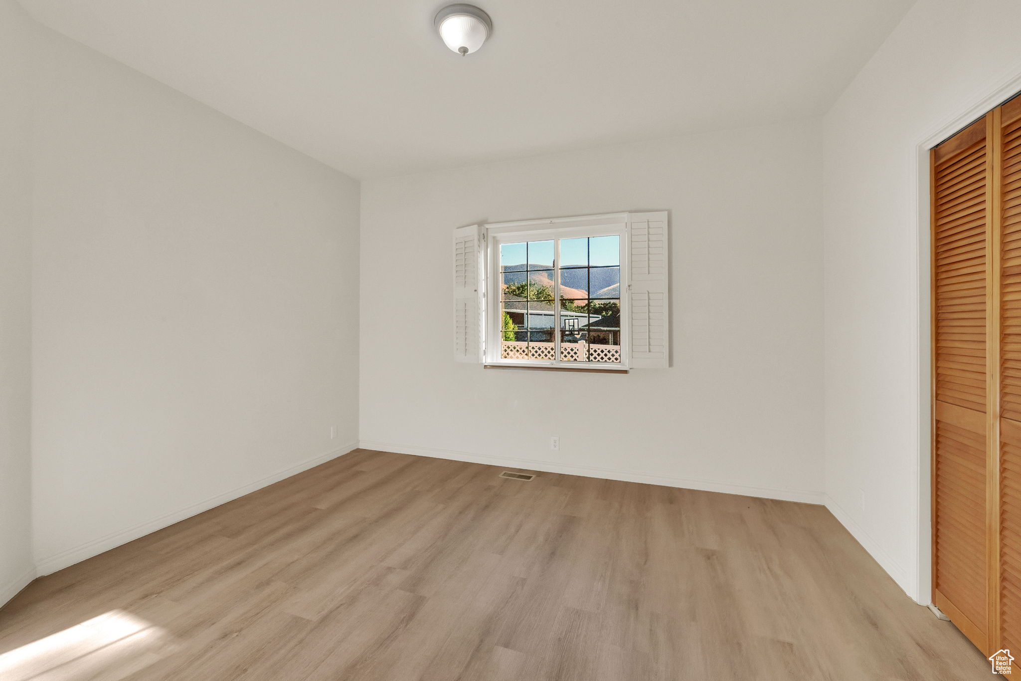 DEER HOLLOW - Residential