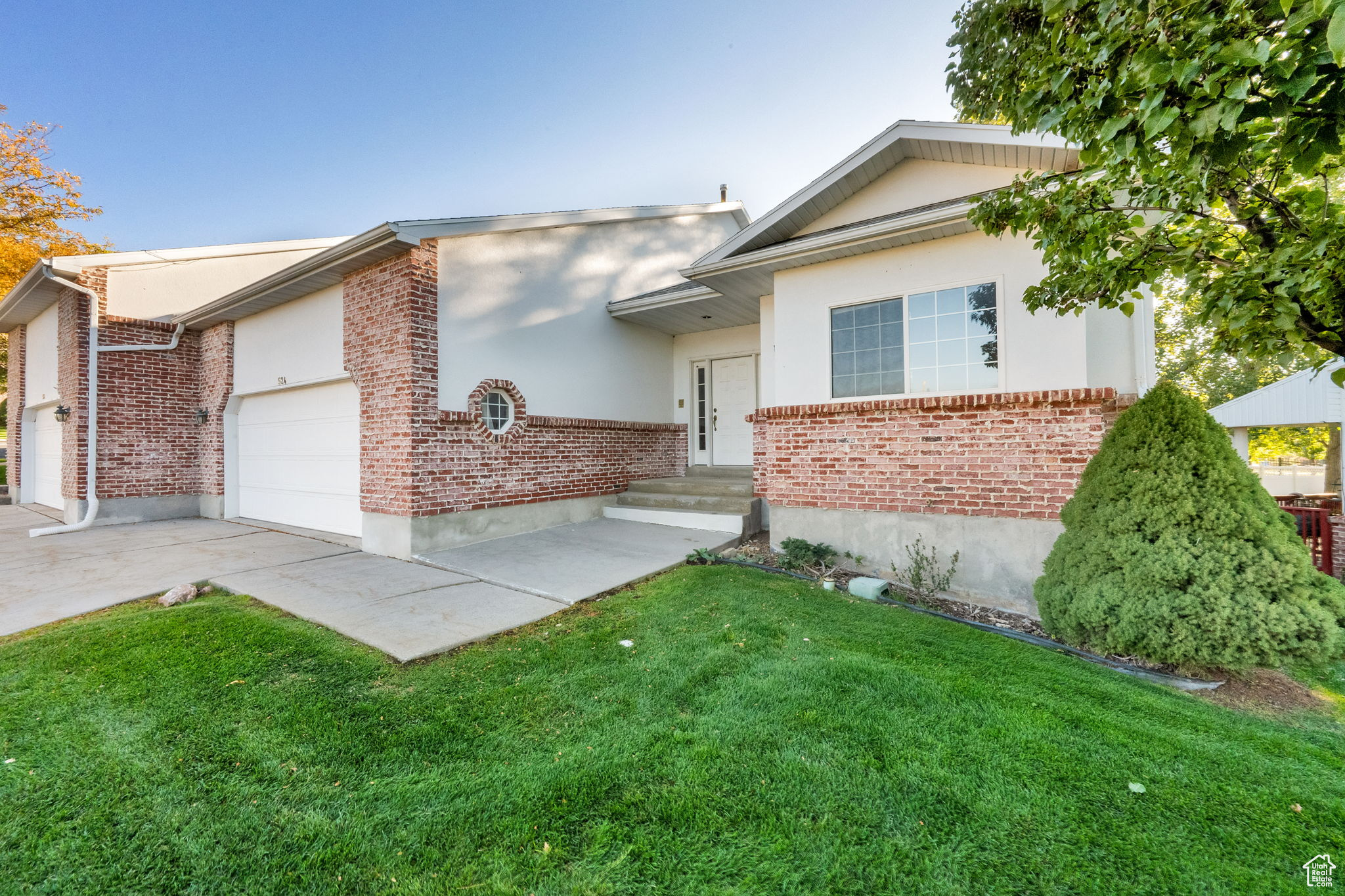 DEER HOLLOW - Residential