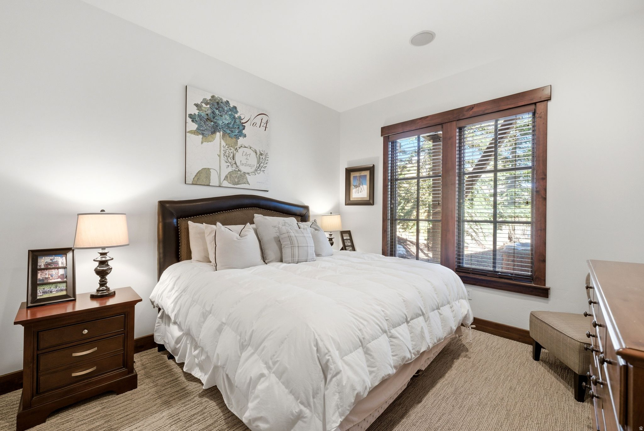 SPIRO CONDOMINIUMS - Residential