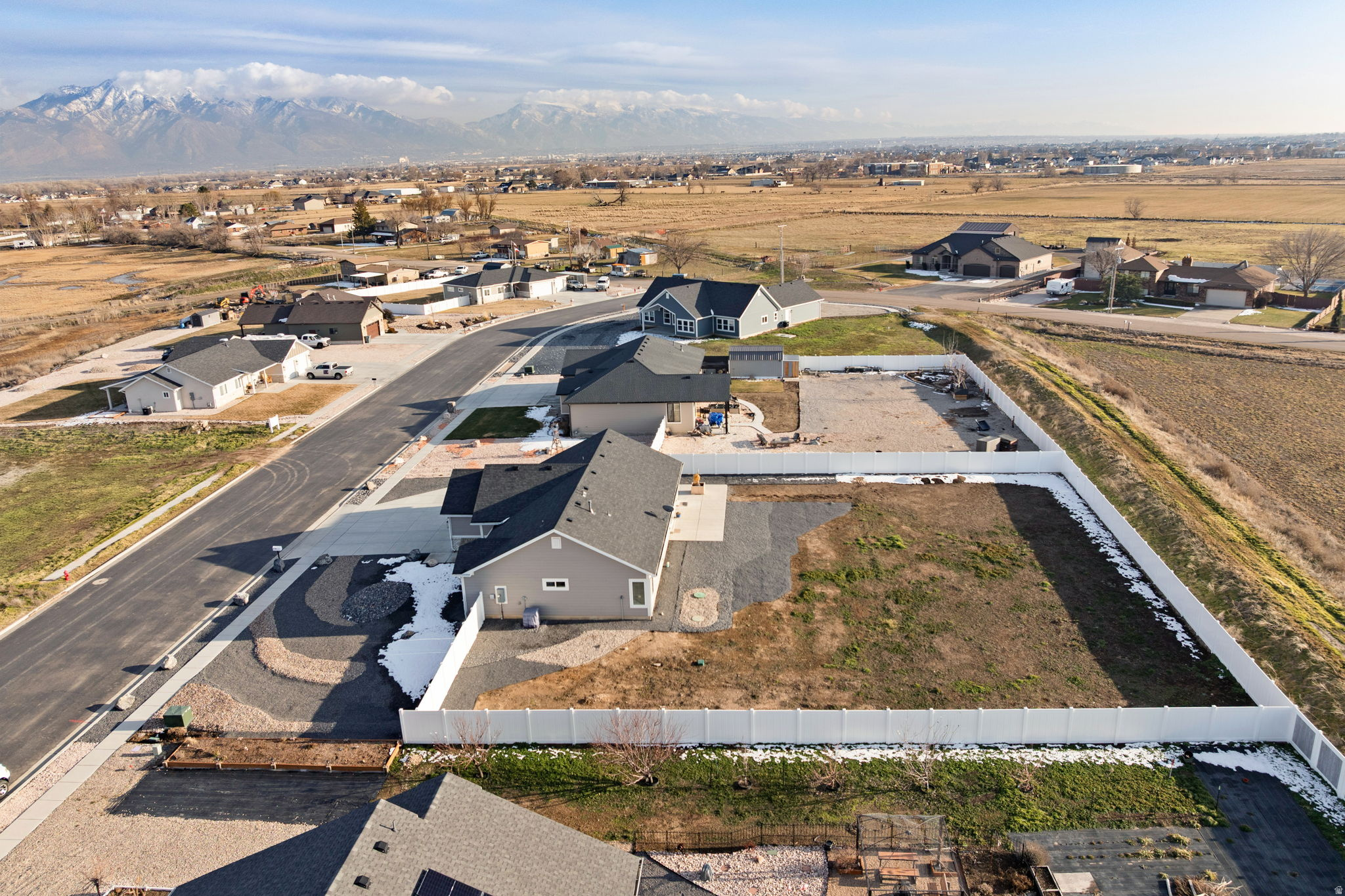 HENRY FLATS - Residential