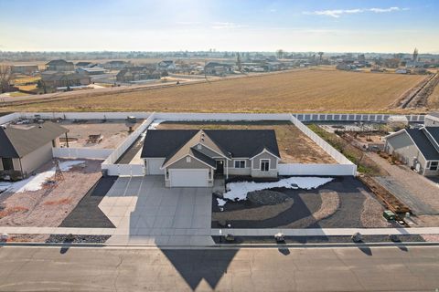 Tiny photo for 352 S 4350 W, Ogden, UT 84404 (MLS # 2134870)