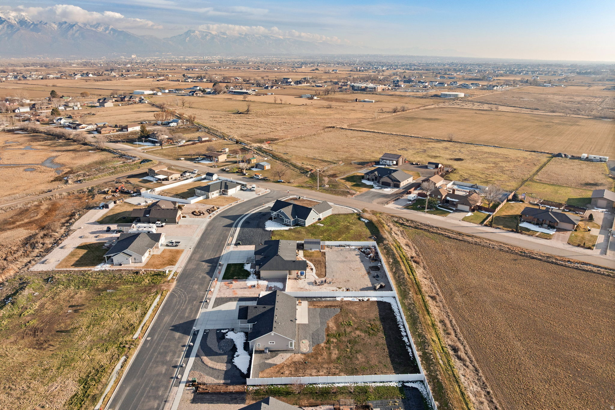 HENRY FLATS - Residential