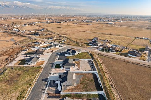 Tiny photo for 352 S 4350 W, Ogden, UT 84404 (MLS # 2134870)