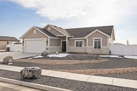 Tiny photo for 352 S 4350 W, Ogden, UT 84404 (MLS # 2134870)