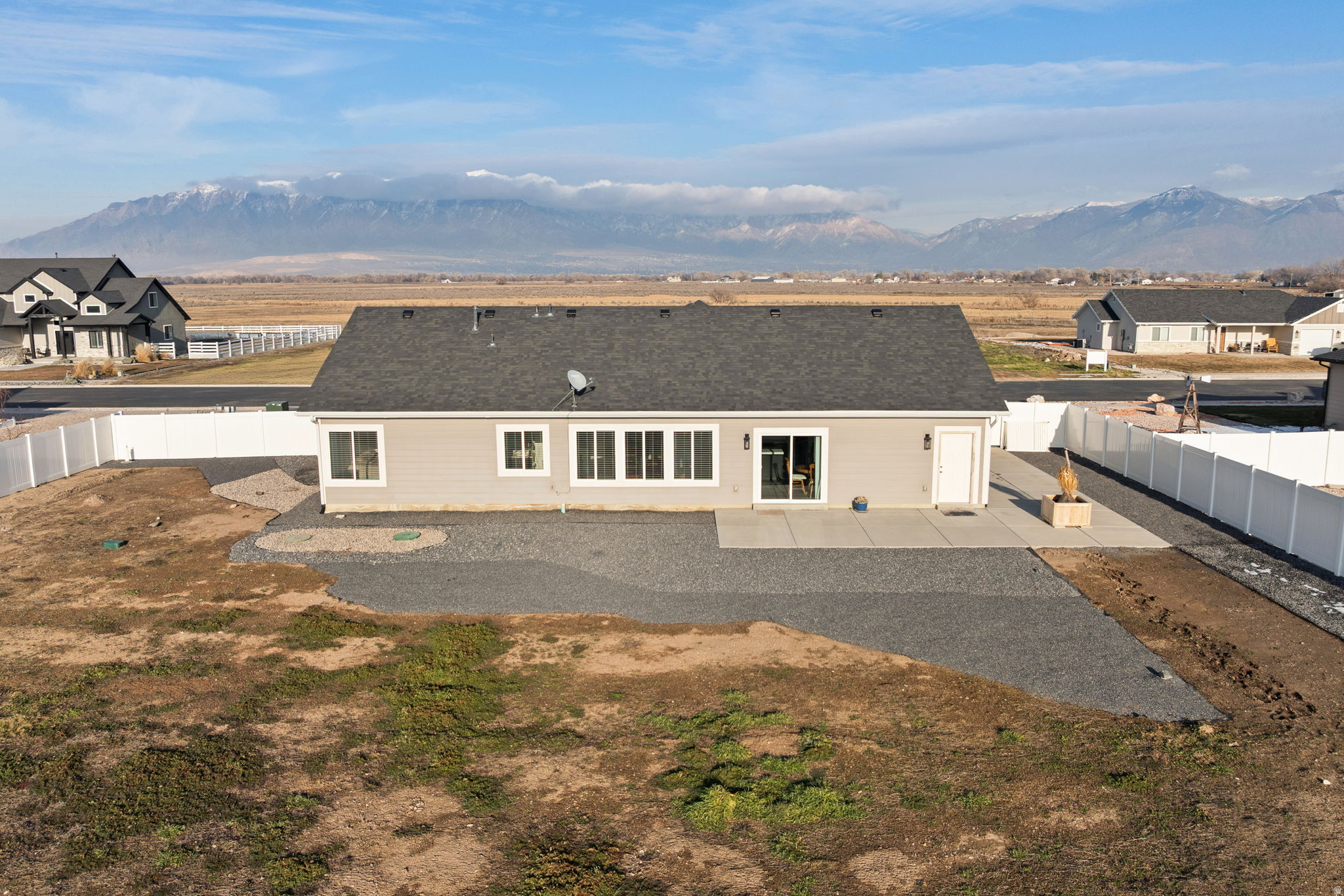 HENRY FLATS - Residential