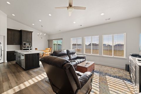 Tiny photo for 352 S 4350 W, Ogden, UT 84404 (MLS # 2134870)