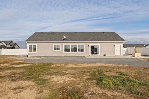 Tiny photo for 352 S 4350 W, Ogden, UT 84404 (MLS # 2134870)