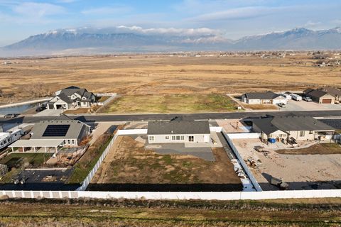 Tiny photo for 352 S 4350 W, Ogden, UT 84404 (MLS # 2134870)