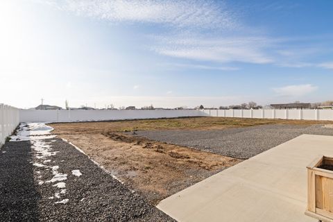 Tiny photo for 352 S 4350 W, Ogden, UT 84404 (MLS # 2134870)