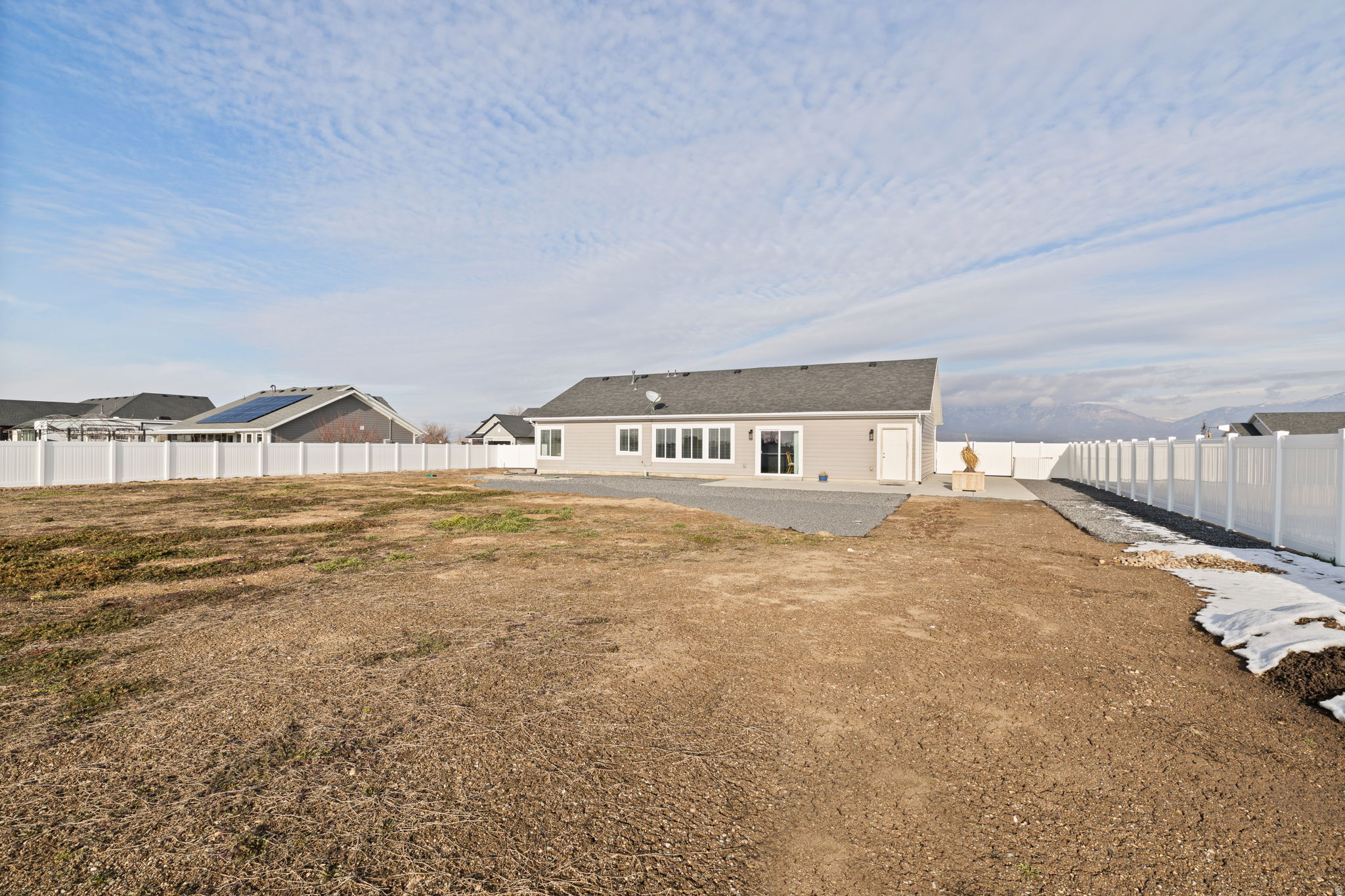 HENRY FLATS - Residential