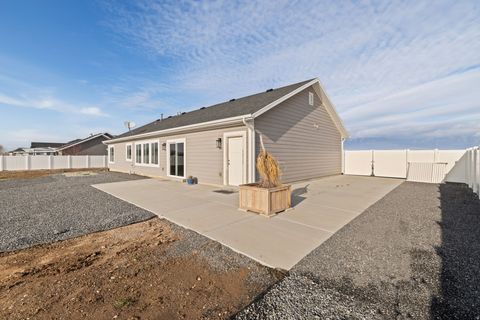 Tiny photo for 352 S 4350 W, Ogden, UT 84404 (MLS # 2134870)
