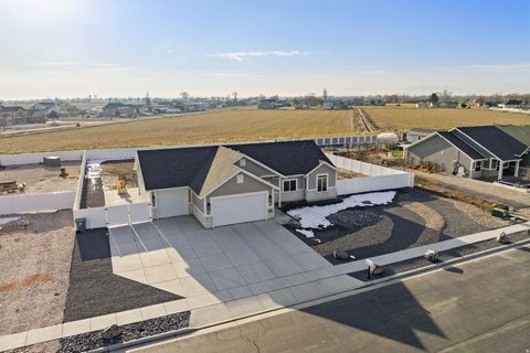 Tiny photo for 352 S 4350 W, Ogden, UT 84404 (MLS # 2134870)