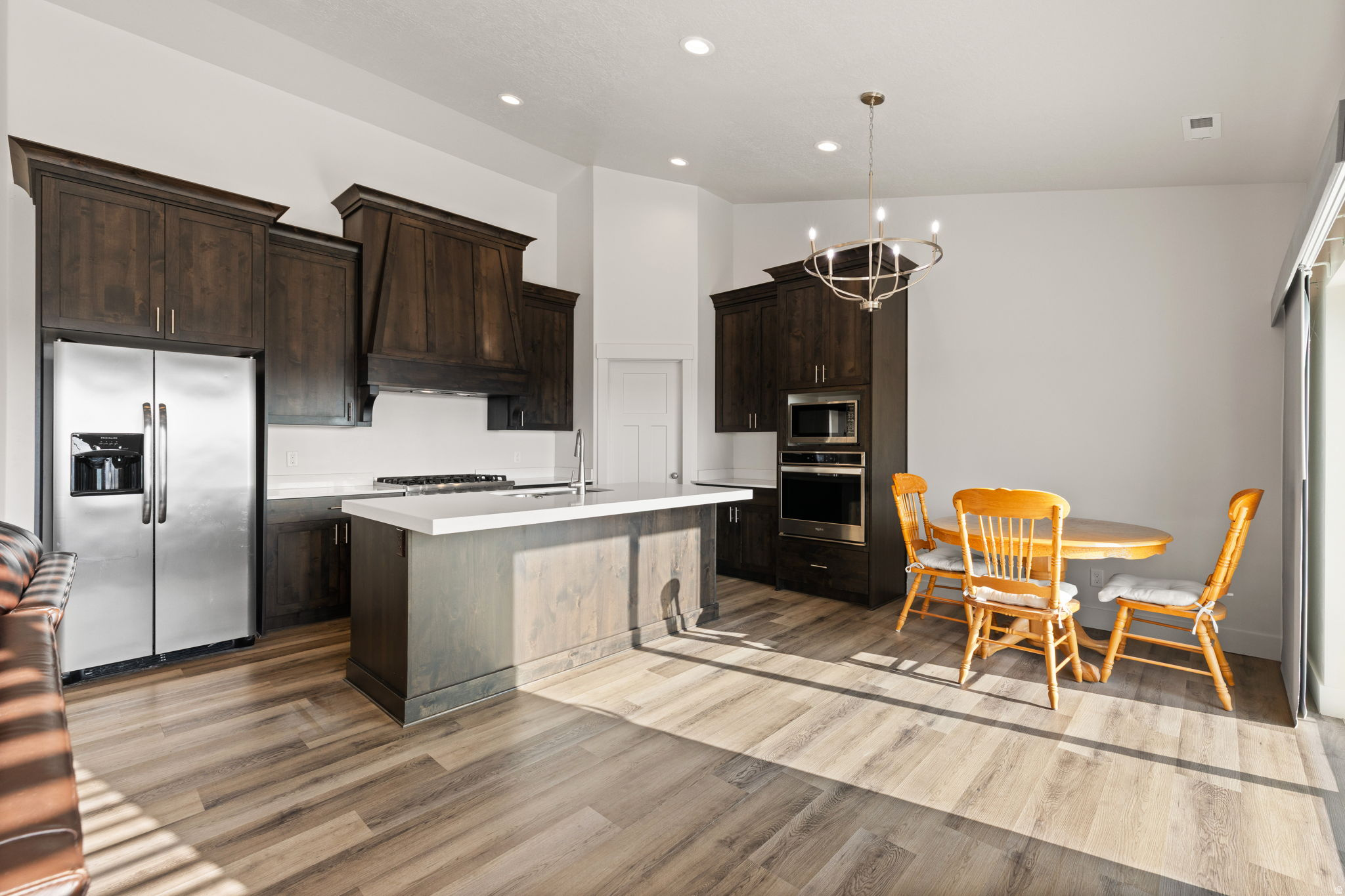 HENRY FLATS - Residential