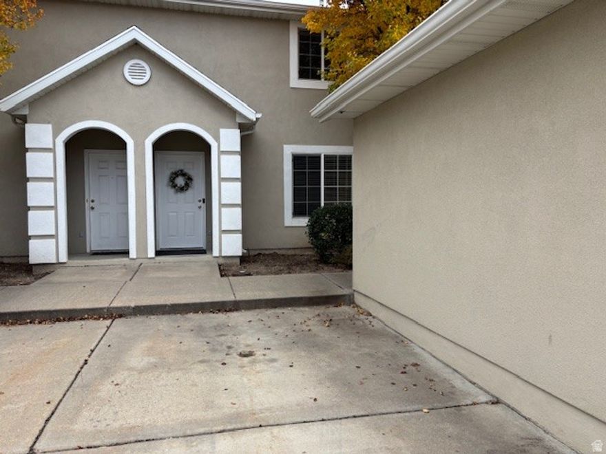 Great buy for the first time home owner or seasoned buyer,  Well maintained grounds. Knotty oak cabinets, washer and dryer stay, water heater 2 yrs. old, new shower upstairs, new blinds in bdrm, dinning & living rm. large pantry, newer LVP flooring. all you need to do is move in!!