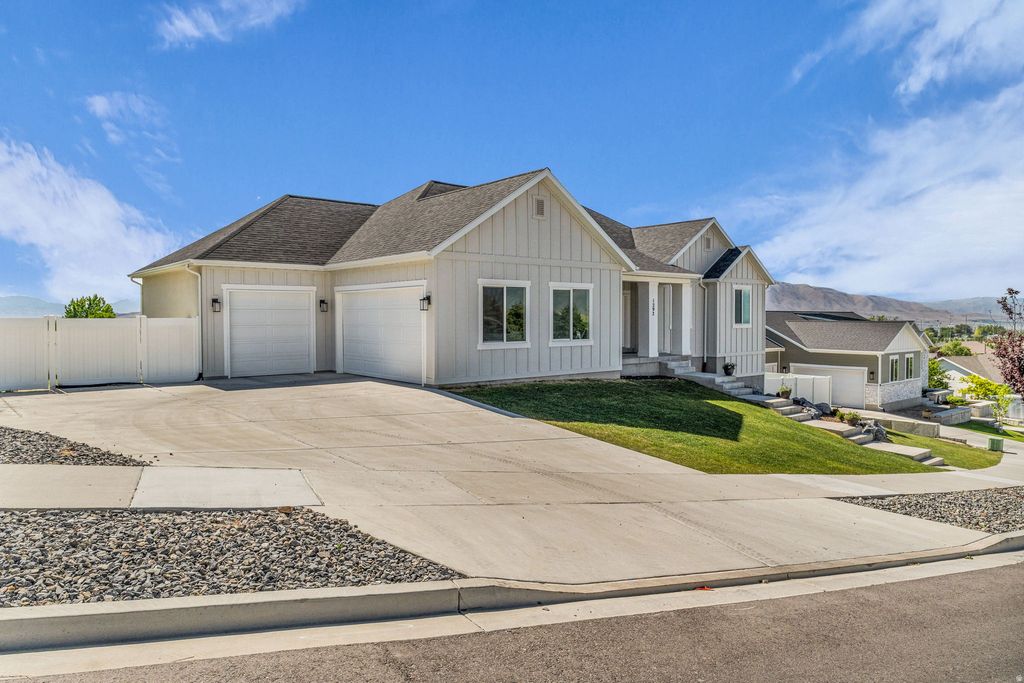 Photo of 1292 S 500 E, Payson, UT 84651 (MLS # 2157147)
