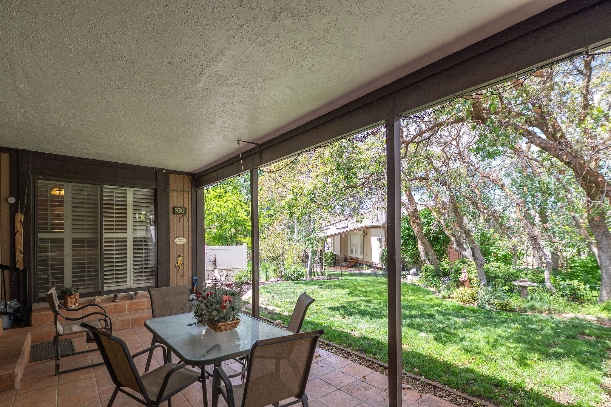 COUNTRY OAKS - Residential