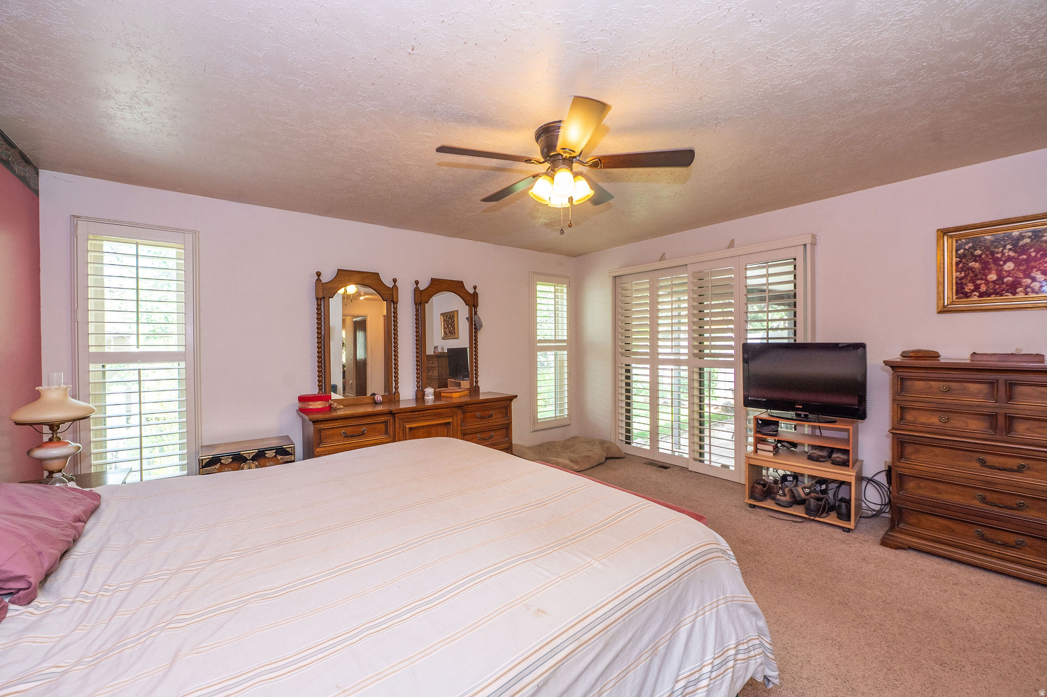 COUNTRY OAKS - Residential