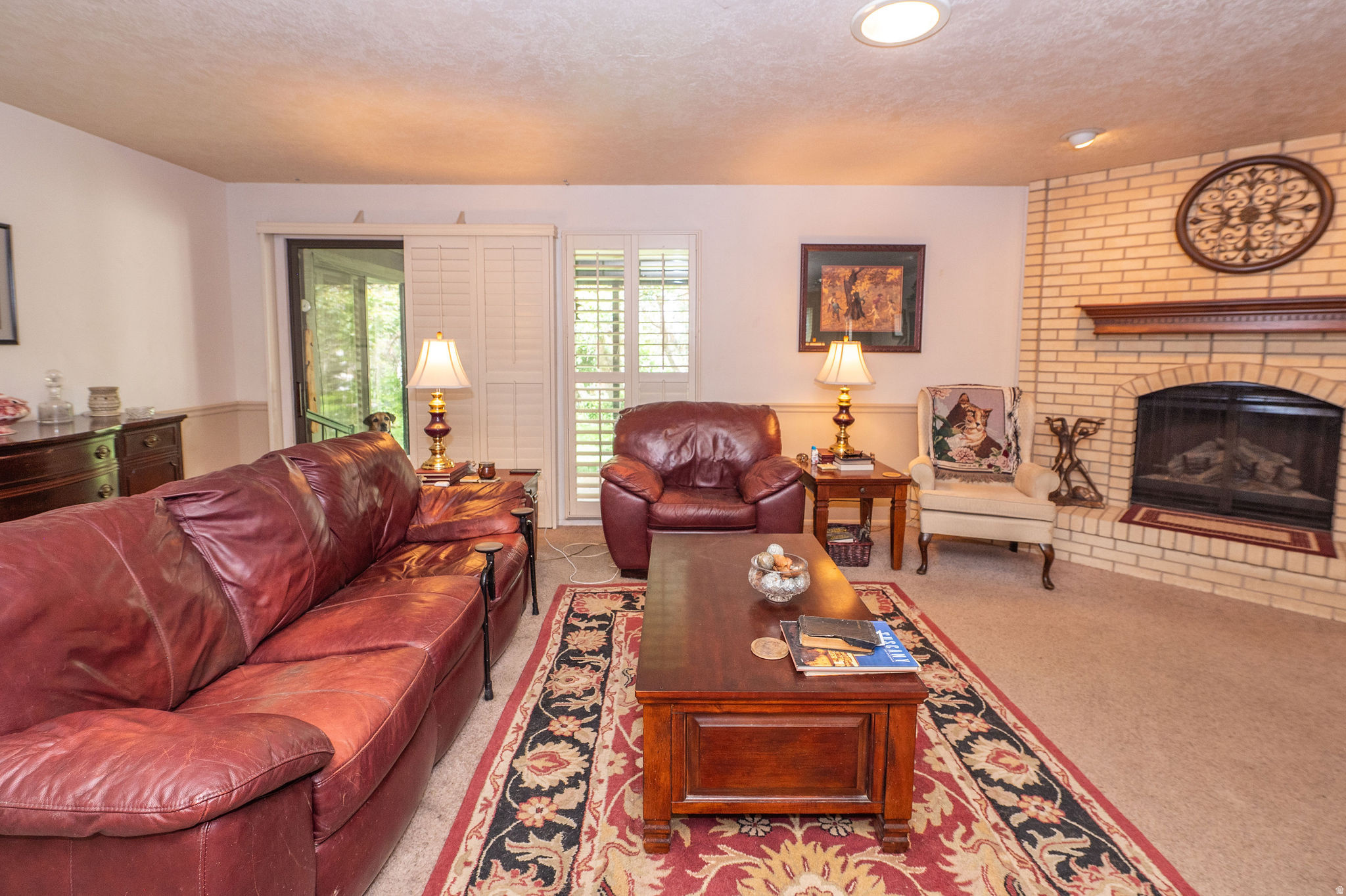 COUNTRY OAKS - Residential