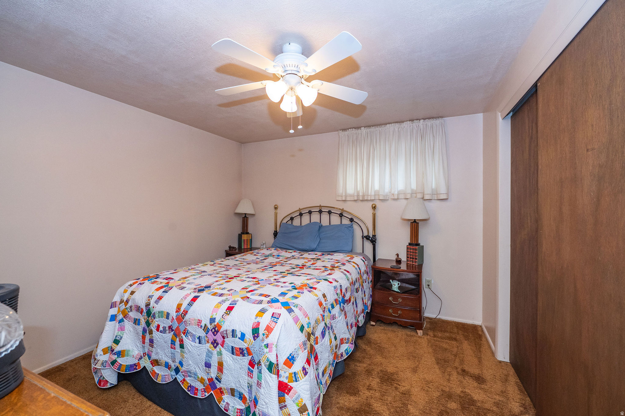 COUNTRY OAKS - Residential
