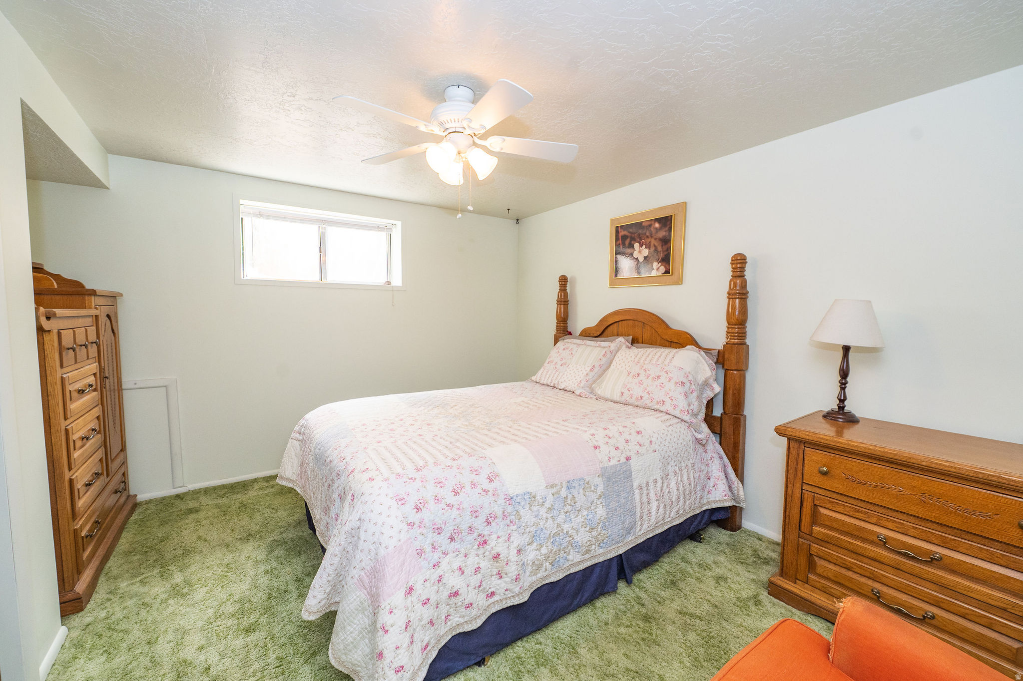 COUNTRY OAKS - Residential