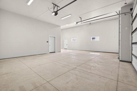 Tiny photo for 915 S 170 E, Ivins, UT 84738 (MLS # 2139182)