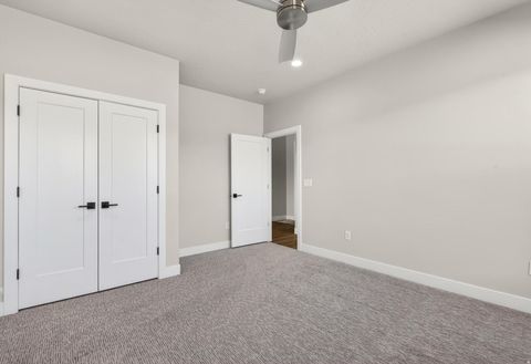 Tiny photo for 915 S 170 E, Ivins, UT 84738 (MLS # 2139182)
