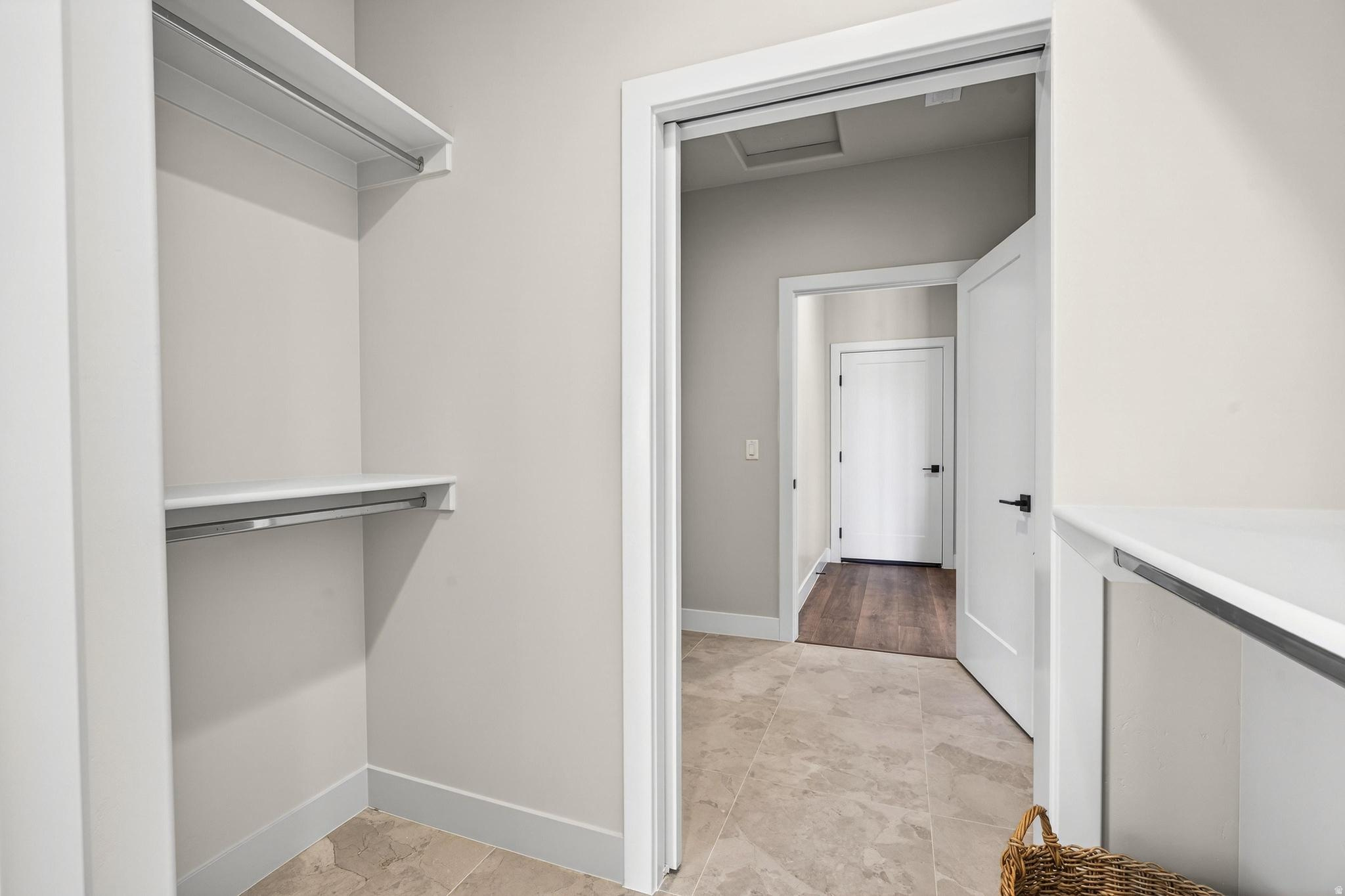 BLACK STONE - Residential