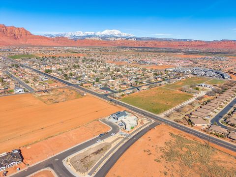 Tiny photo for 915 S 170 E, Ivins, UT 84738 (MLS # 2139182)