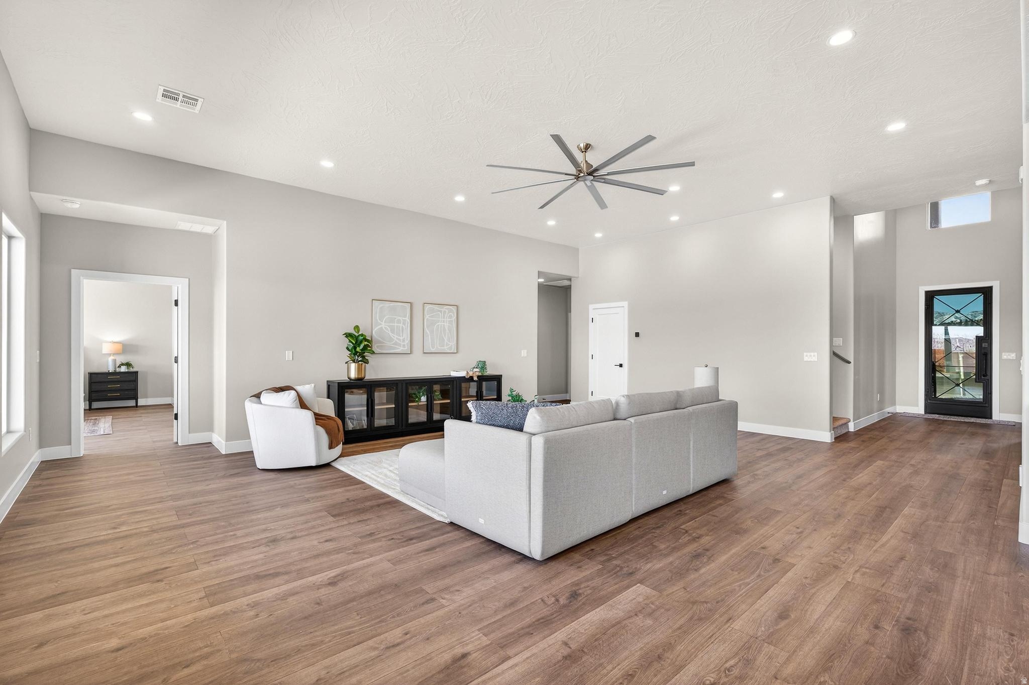 BLACK STONE - Residential