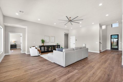 Tiny photo for 915 S 170 E, Ivins, UT 84738 (MLS # 2139182)