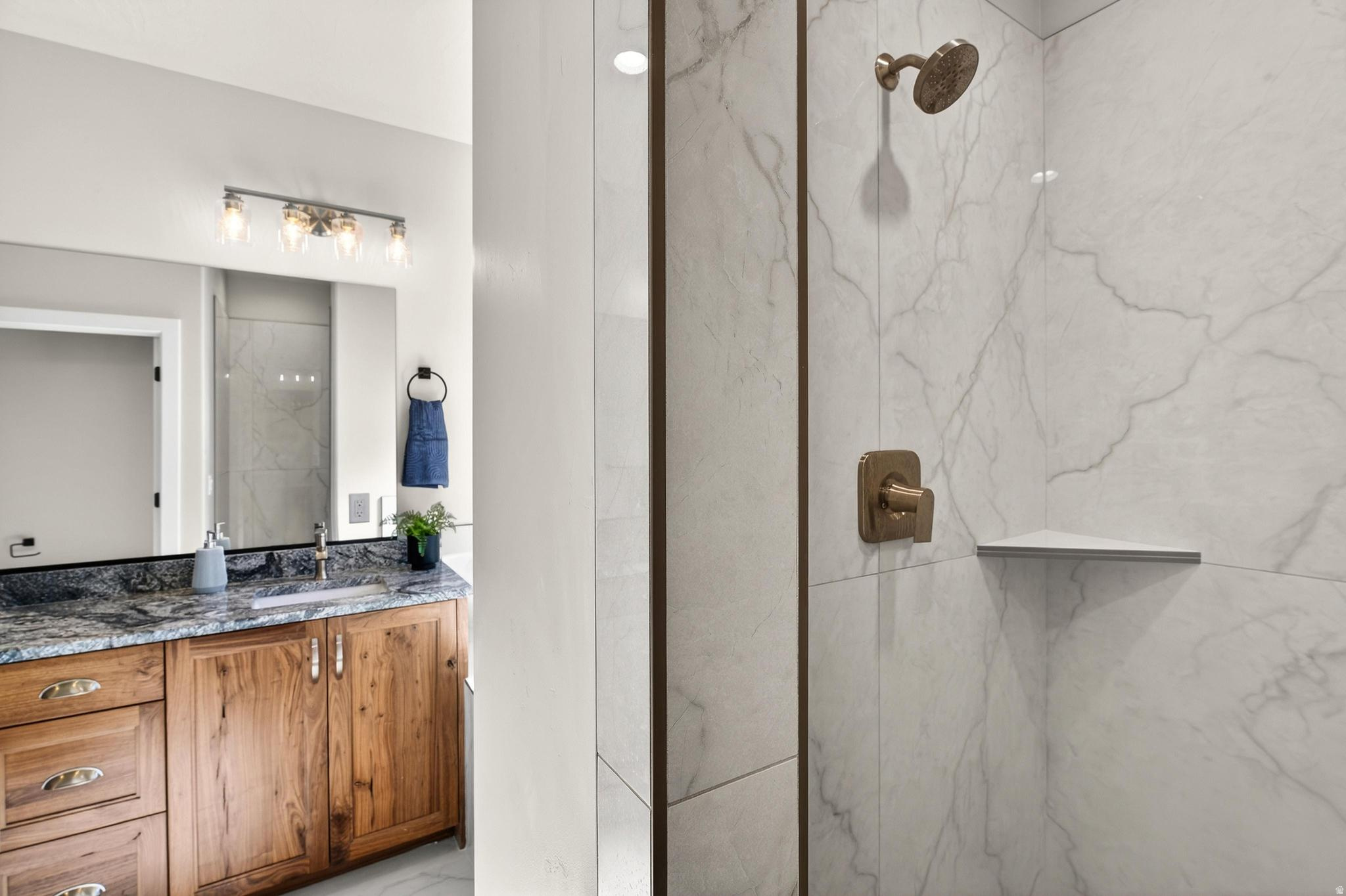 BLACK STONE - Residential