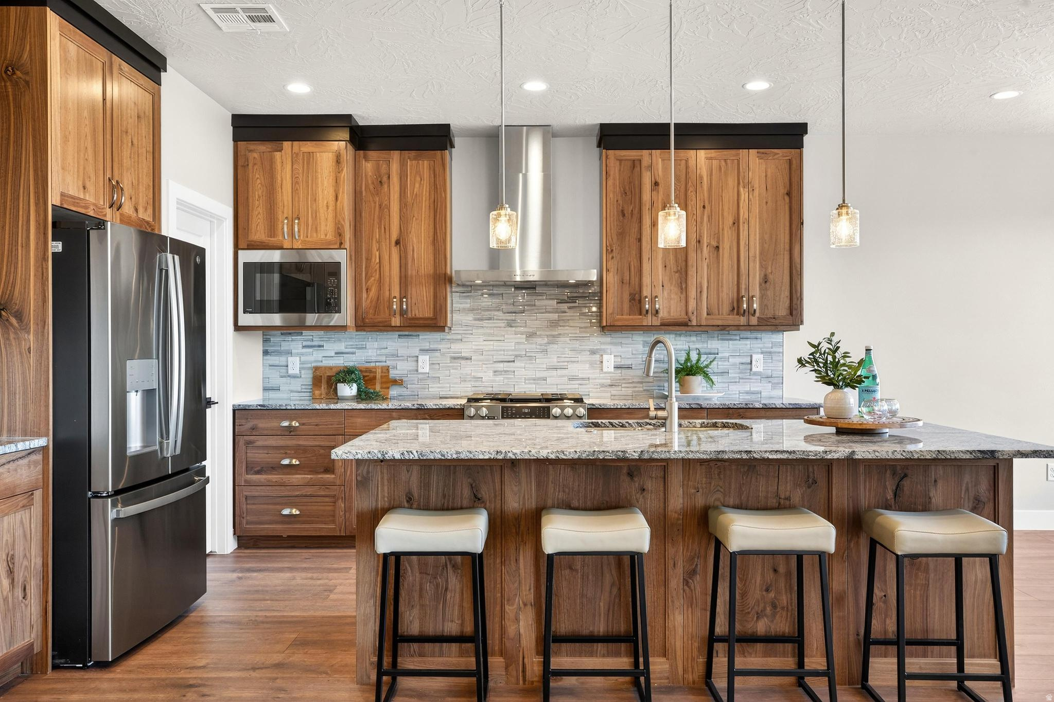 BLACK STONE - Residential