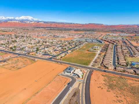 Tiny photo for 915 S 170 E, Ivins, UT 84738 (MLS # 2139182)