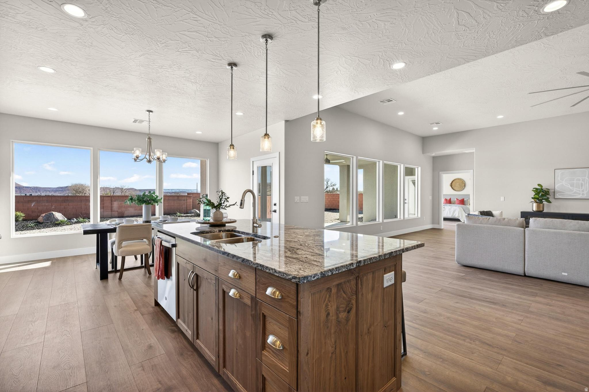 BLACK STONE - Residential