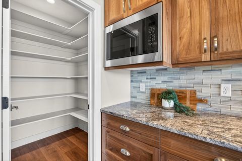 Tiny photo for 915 S 170 E, Ivins, UT 84738 (MLS # 2139182)