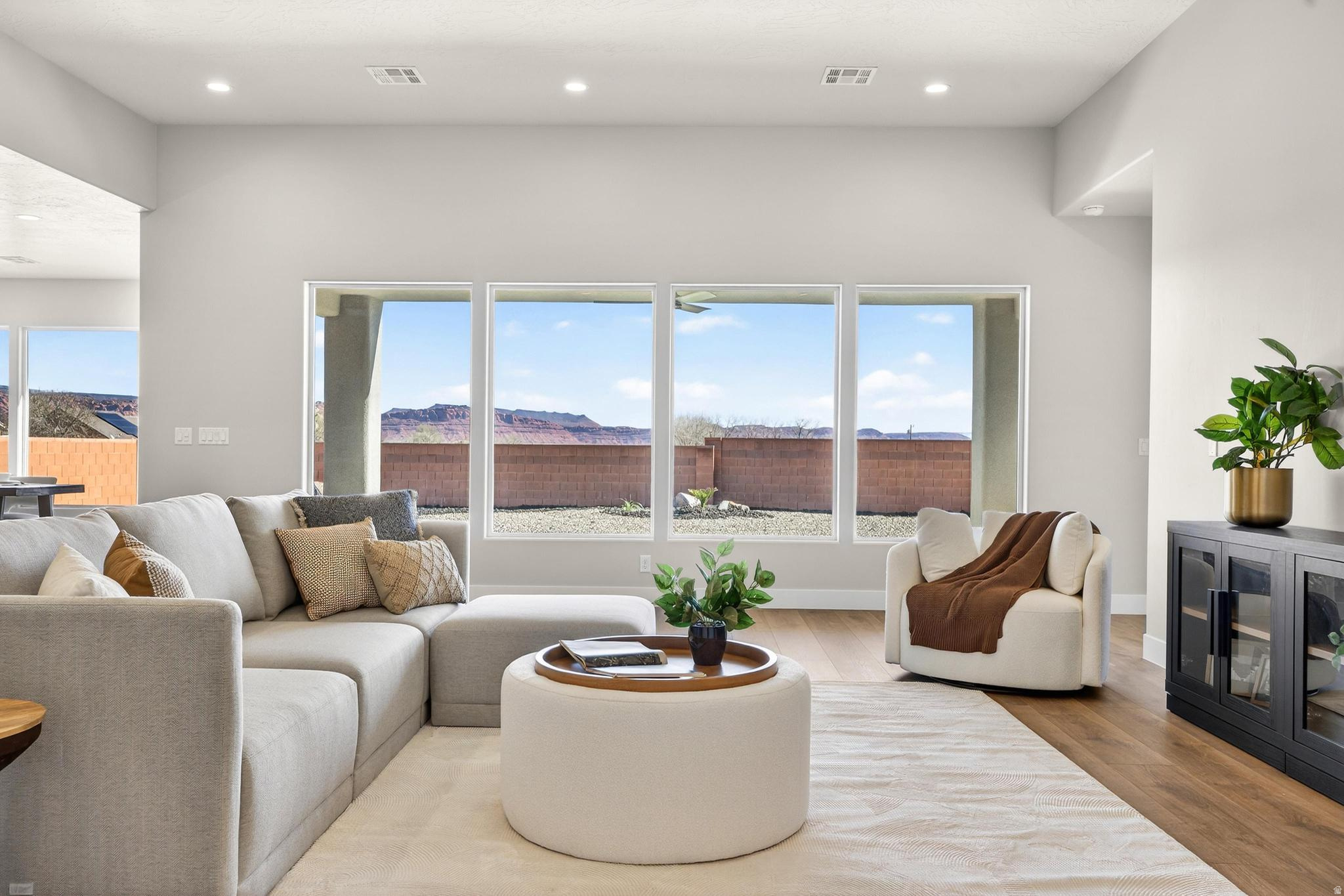 BLACK STONE - Residential