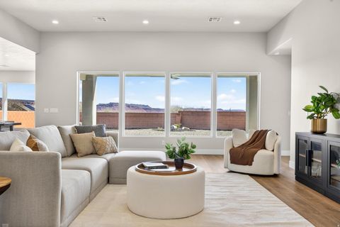 Tiny photo for 915 S 170 E, Ivins, UT 84738 (MLS # 2139182)