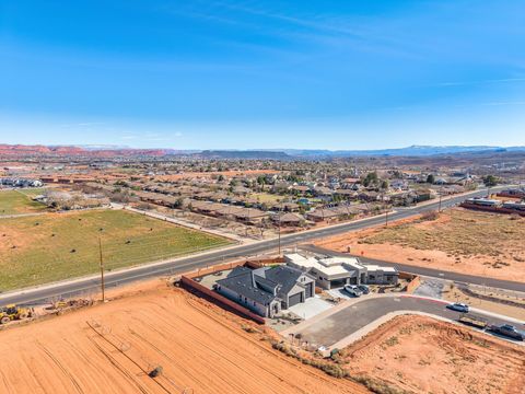 Tiny photo for 915 S 170 E, Ivins, UT 84738 (MLS # 2139182)
