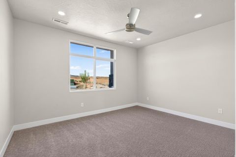 Tiny photo for 915 S 170 E, Ivins, UT 84738 (MLS # 2139182)