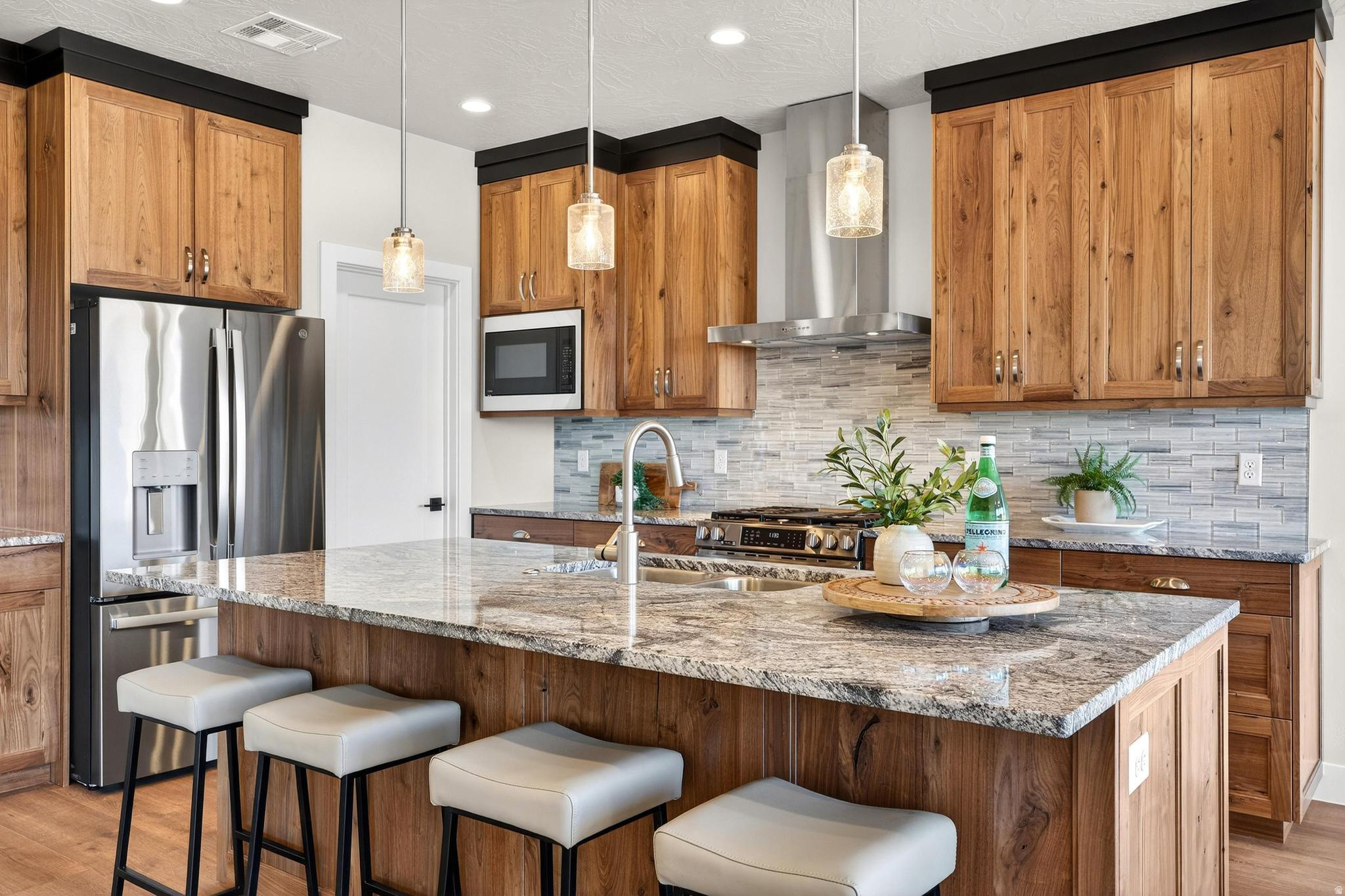 BLACK STONE - Residential