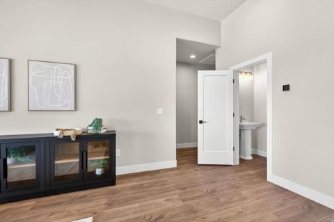 Tiny photo for 915 S 170 E, Ivins, UT 84738 (MLS # 2139182)