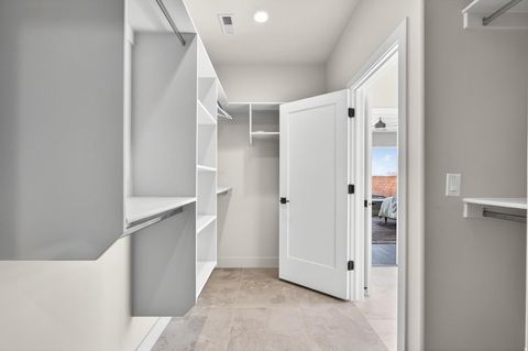 Tiny photo for 915 S 170 E, Ivins, UT 84738 (MLS # 2139182)