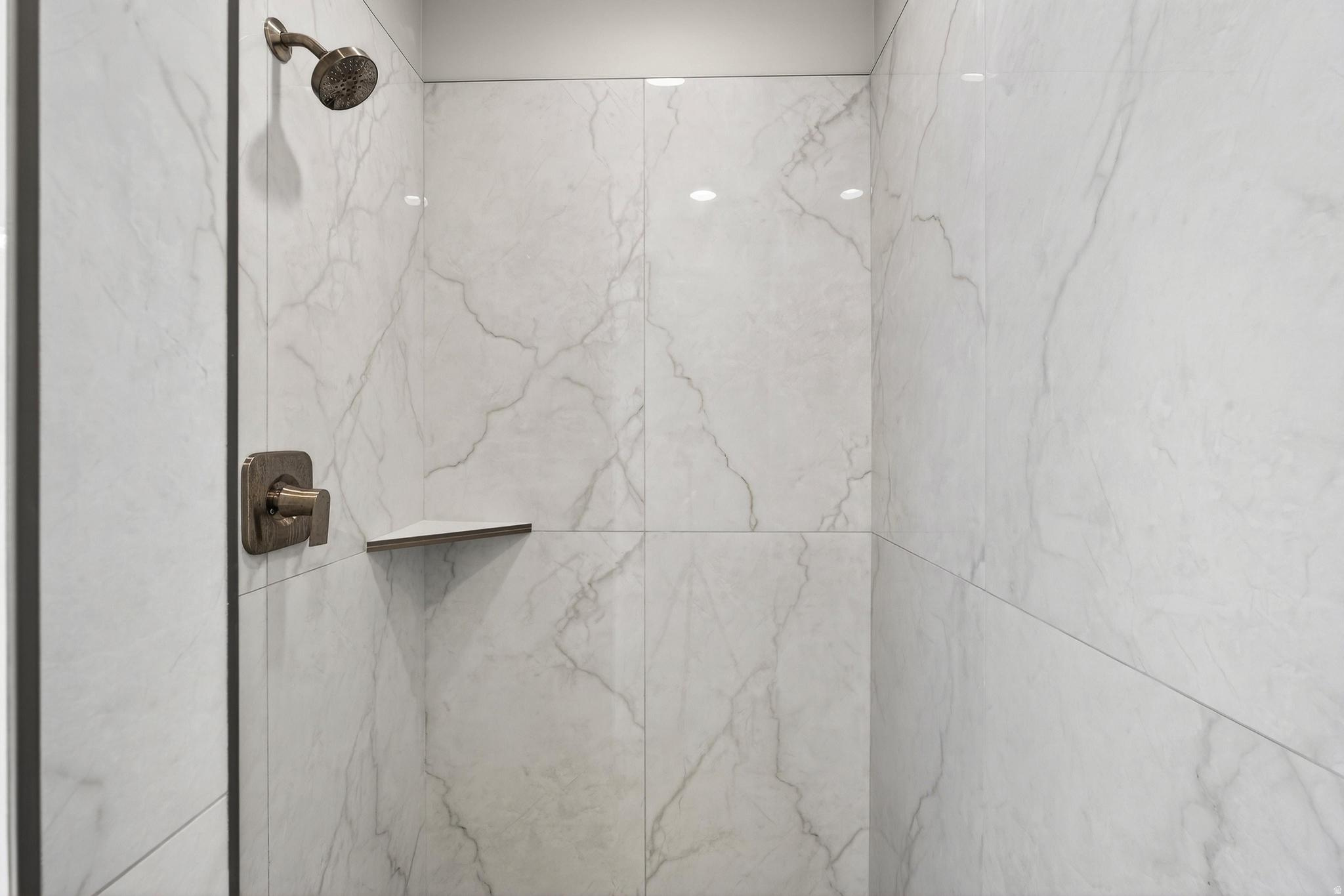 BLACK STONE - Residential