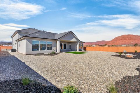 Tiny photo for 915 S 170 E, Ivins, UT 84738 (MLS # 2139182)