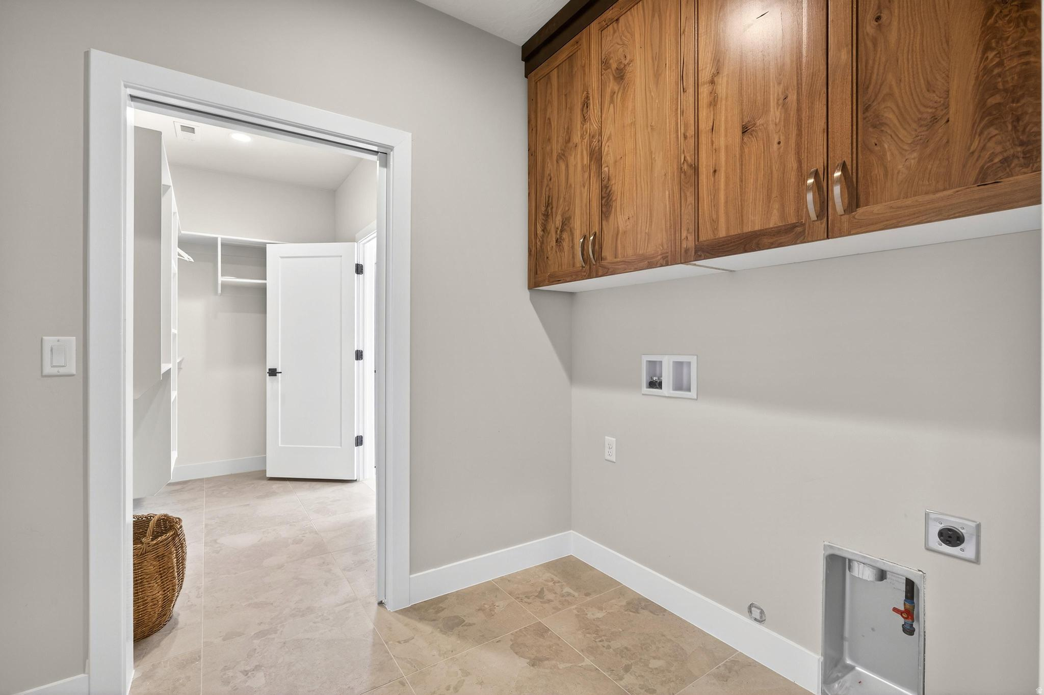 BLACK STONE - Residential