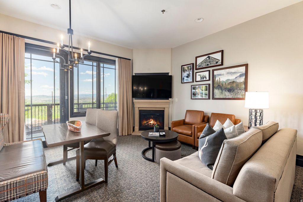 Photo of 2100 W FROSTWOOD BLVD #3164, Park City, UT 84098 (MLS # 2126031)