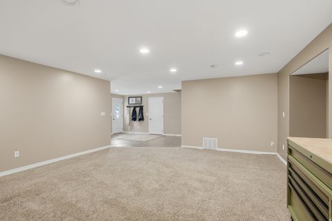 Tiny photo for 1052 E 5900 S, South Ogden, UT 84405 (MLS # 2152661)