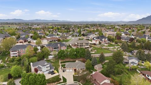 Tiny photo for 1052 E 5900 S, South Ogden, UT 84405 (MLS # 2152661)